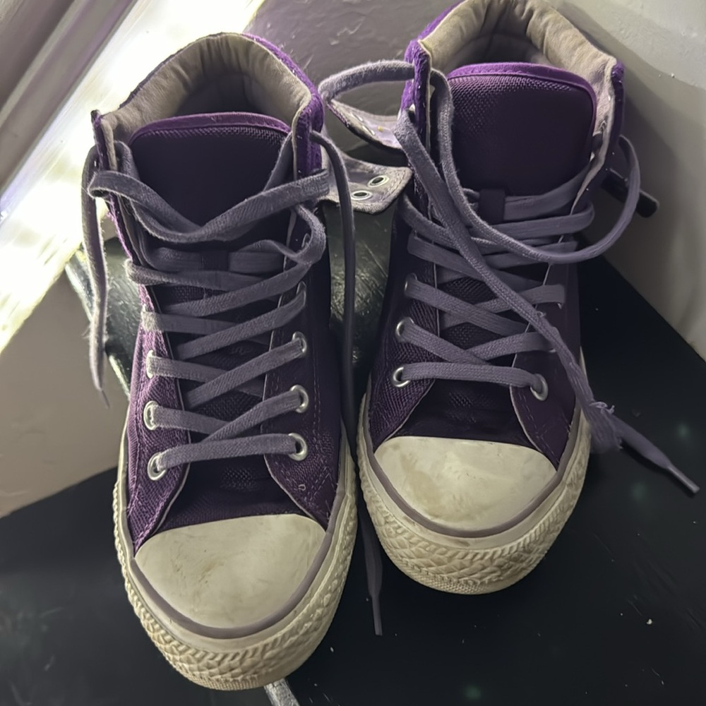 Women’s size 8 purple Converse high tops - Picture 7 of 11